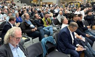 Mensch Lager Zukunft2 310