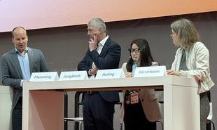 Mensch Lager Zukunft5 Podium 310